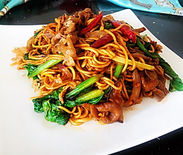 #我们约饭吧#地摊风味肥牛炒面的做法
