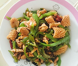 干鱿鱼炒辣椒的做法