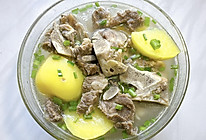 #年在一起 鲜才够味# 土豆牛骨汤的做法