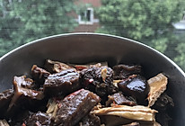 腐竹香菇烧牛腱的做法