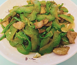 苦瓜炒肉的做法