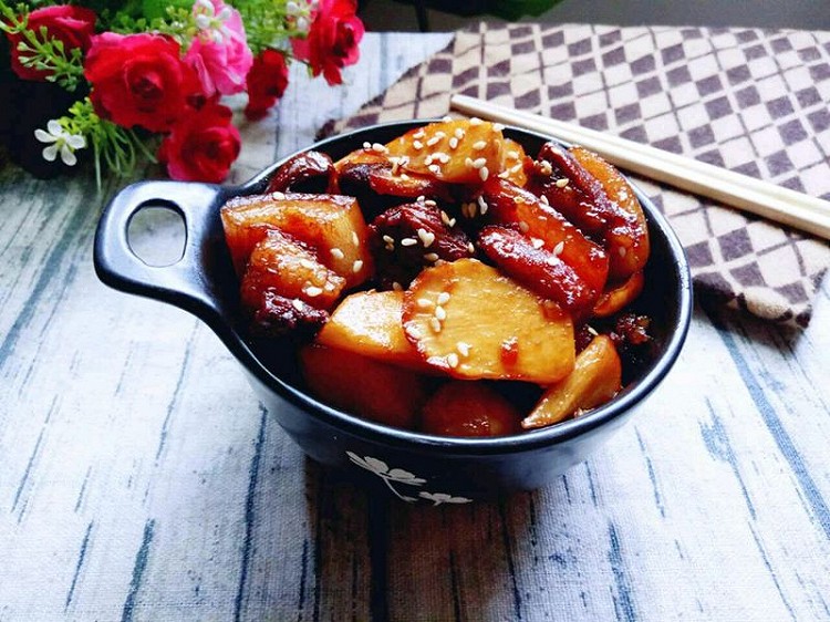 茭白红烧肉的做法