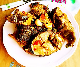 大蒜烧鲶鱼#酱香鲜#的做法