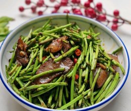 #春天的鲜味#腊肉炒蓠蒿杆杆的做法