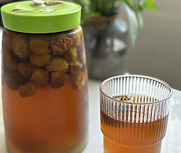 夏日的清凉解暑饮料————梅子露的做法