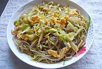 大喜大牛肉粉试用之卷心菜炒粉丝炒鸡蛋的做法