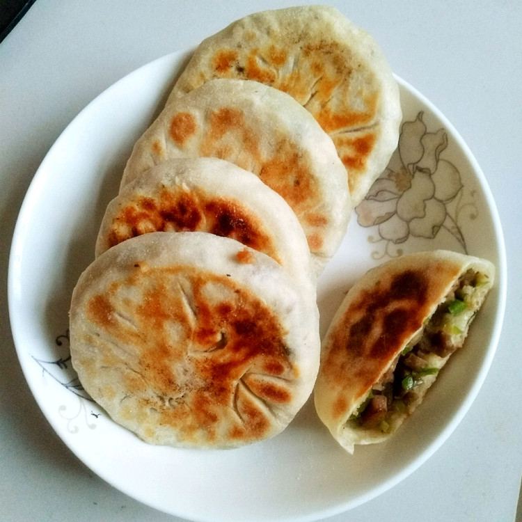 茄子辣椒油条馅饼的做法