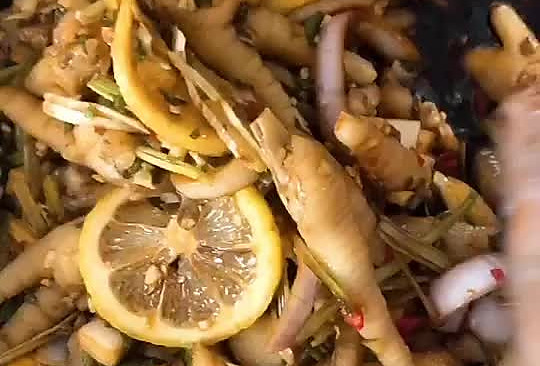 网红柠檬鸡爪的做法