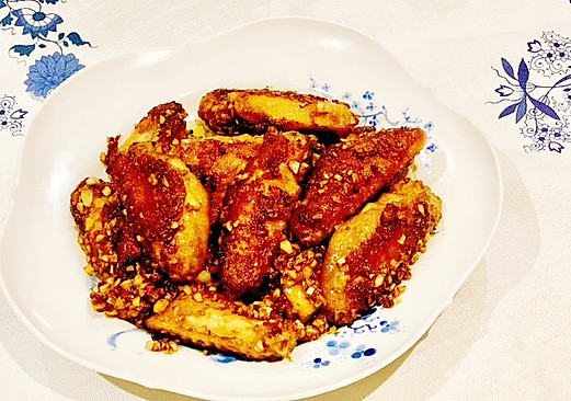 黄油蒜香脆皮鸡翅的做法