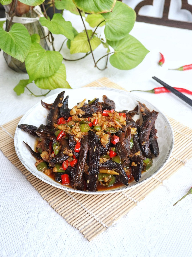 红烧干泥鳅的做法