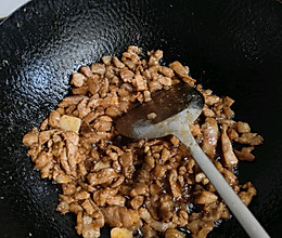 肉丝青豆黄瓜榨菜鸡蛋的做法