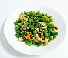 萝卜干炒四季豆肉沫的做法