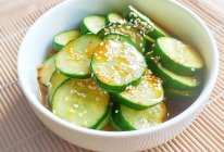 #尽享安心亲子食刻#酸梅酱小黄瓜的做法