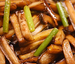 蒜苔炒鸡腿菇的做法