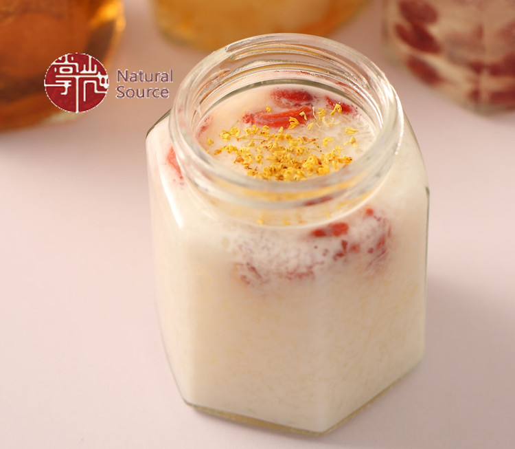 雪燕枸杞桂花炖奶的做法