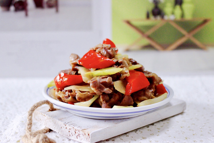 鸡胗爆莴苣的做法