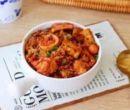 #中小学生做饭指南#火锅底料焖饭的做法