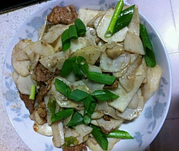 芋头炒瘦肉的做法