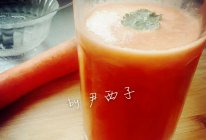 【胡萝卜苹果汁】减肥果汁第一弹的做法