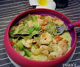 鲜虾牛油果烩面（一岁宝宝辅食）的做法
