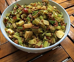 烂肉芹菜的做法