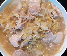 五花肉炖酸菜（家常）的做法