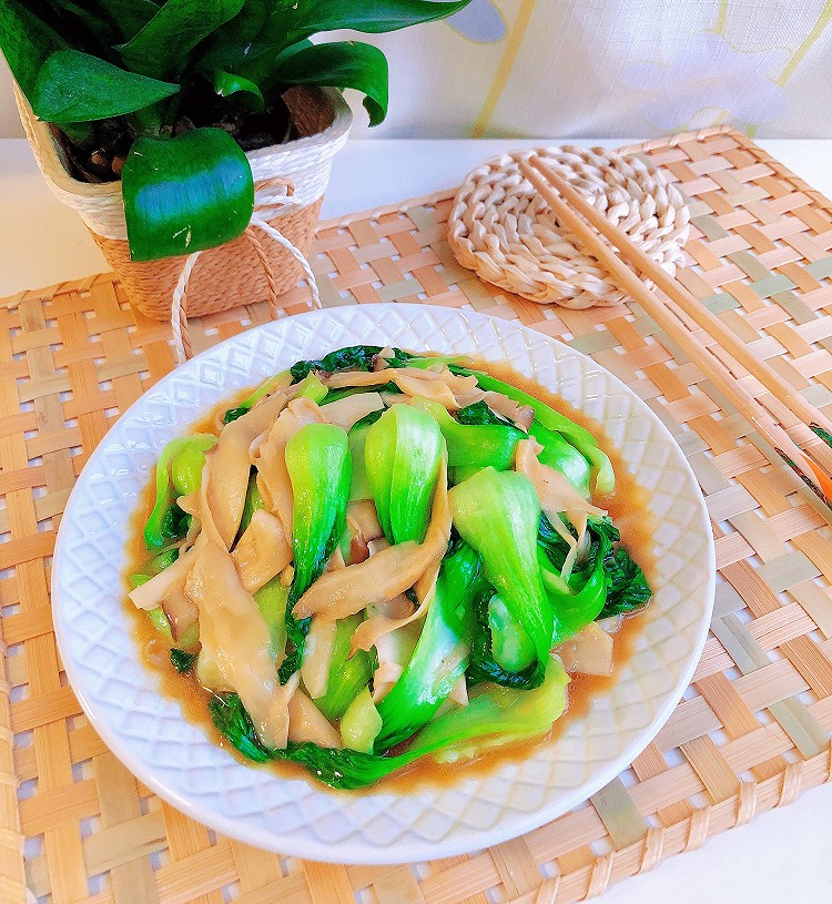 高钙蔬菜、增强抵抗力-杏鲍菇烧油菜的做法