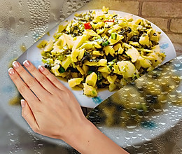酸菜炒笋的做法