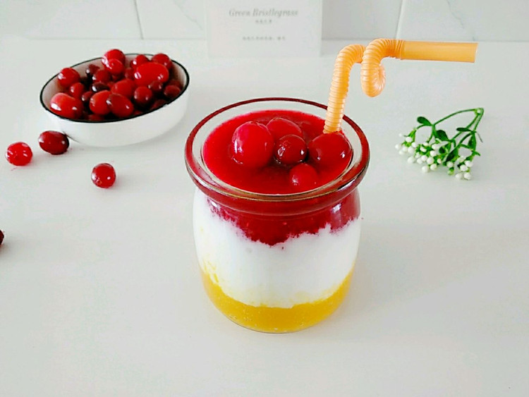 多彩蔓越莓饮的做法
