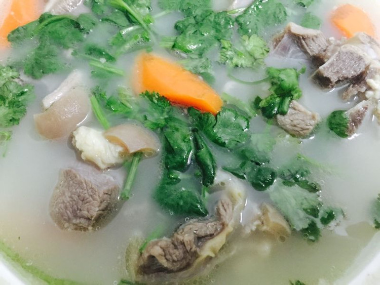 胡萝卜羊肉汤的做法