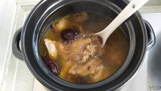 红枣公鸡汤的做法