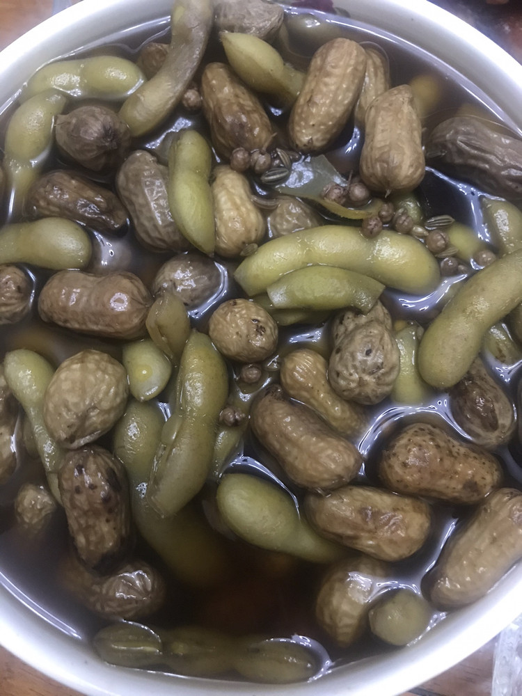 卤毛豆花生的做法
