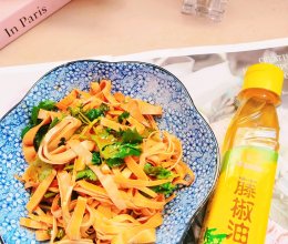 #豪吉藤椒油真香来袭#豪吉藤椒油拌豆腐丝的做法