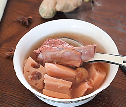 板栗莲藕红豆排骨汤的做法