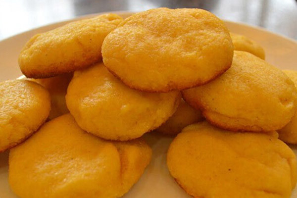 玉米面饼的做法