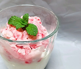 粉粉少女心-树莓冰沙奶油杯的做法