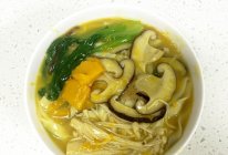 香菇南瓜鲜香汤面的做法