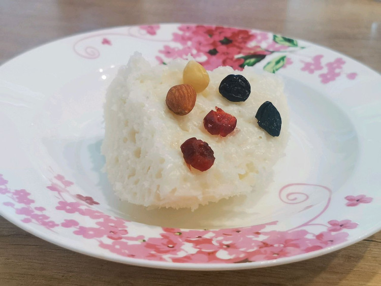 不加一滴水的牛奶米糕的做法