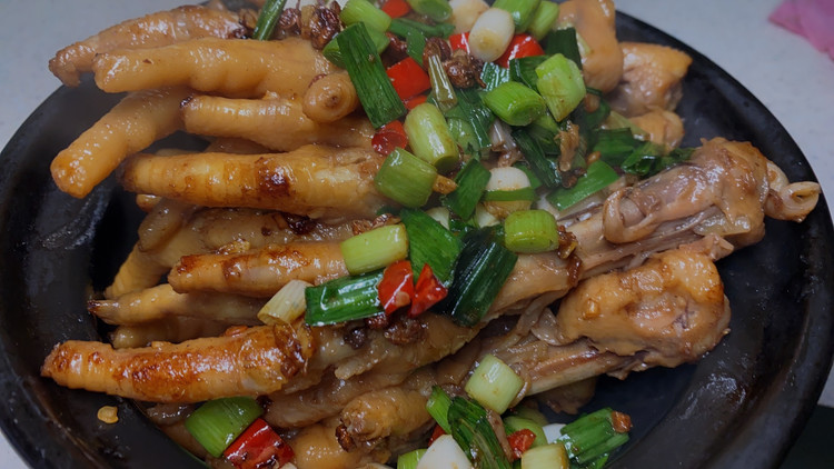 干锅麻辣鸡爪的做法
