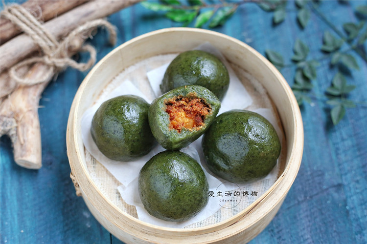 蛋黄肉松青团的做法