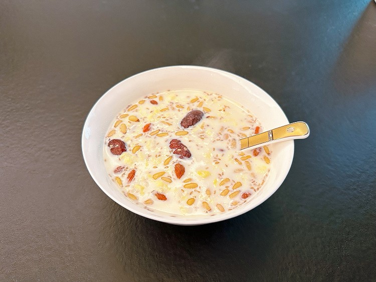 牛奶鸡蛋醪糟的做法