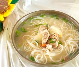 #夏至日，大口吃面#做面小能手为您奉上萝卜羊肉汤面的做法