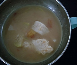 9个月宝宝辅食，西红柿巴沙鱼的做法