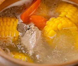 玉米胡萝卜山药煲猪扇骨  | 鲜美甘润的做法