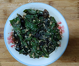 擂辣椒皮蛋的做法