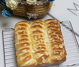 #奶香四溢 暖锅佳味#黄油手撕面包的做法