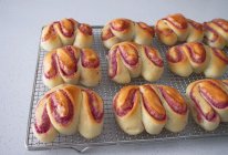 #中小学生营养餐#紫薯奶酥面包的做法