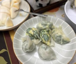 韭菜鸡蛋馄饨和韭菜猪肉饺子的做法
