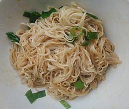 油泼挂面   调挂面的做法