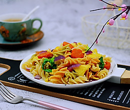 #精品菜谱挑战赛#鹅蛋时蔬炒意面的做法